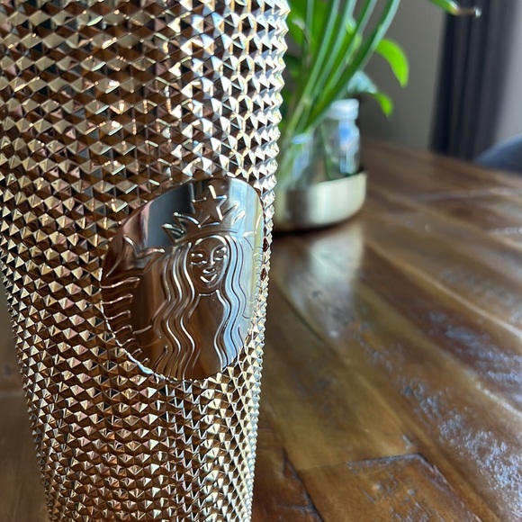 2022 Christmas edition, gold, Venti Starbucks, cold cup. Brand new - Picture 4 of 5